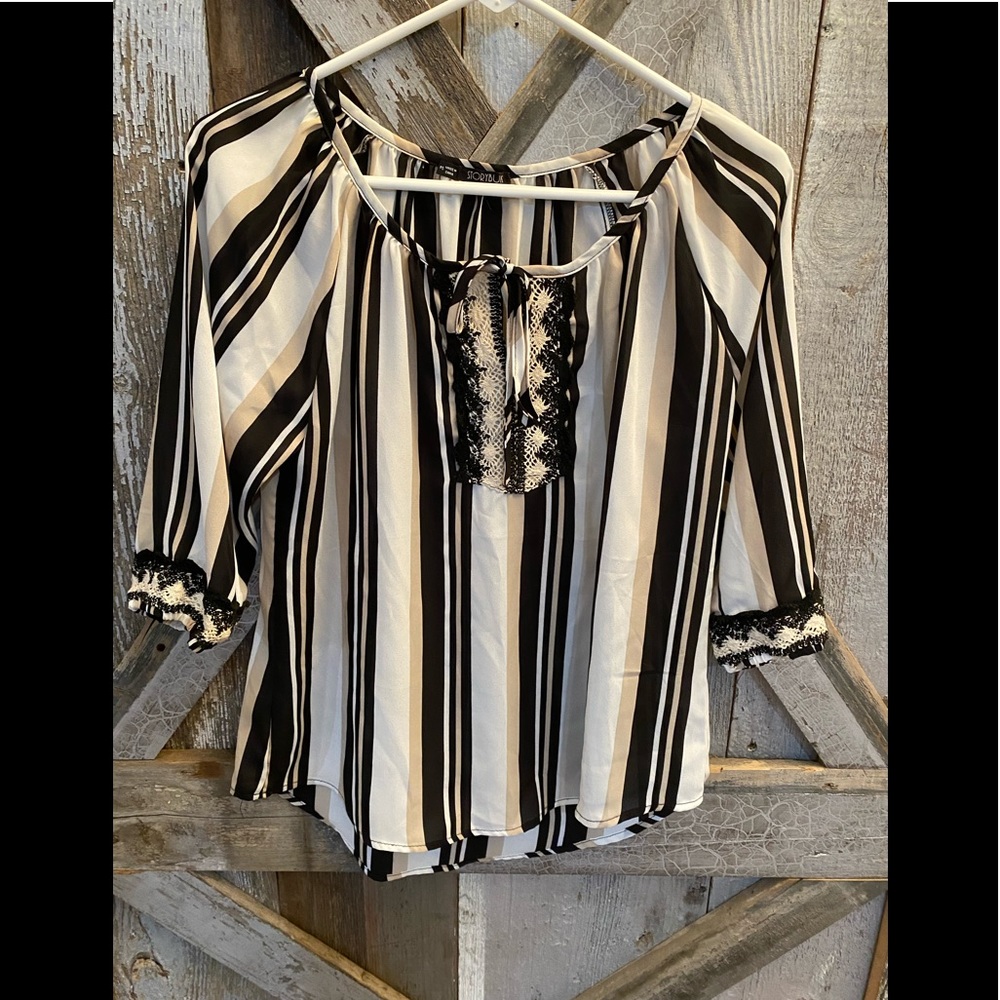 Storybuc embroidered blouse